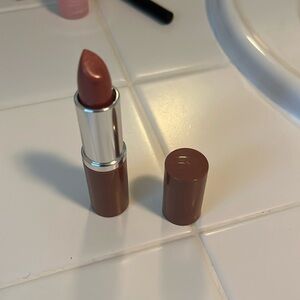 Clinique lipstick ‘Bare Pop’